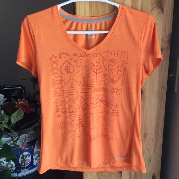brooks tops ss iv scenic run tshirt size small poshmark